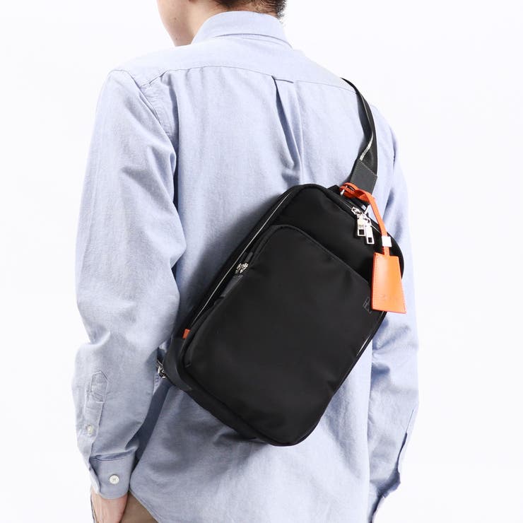 クロ | イズイット ボディバッグ IS | ギャレリア Bag＆Luggage