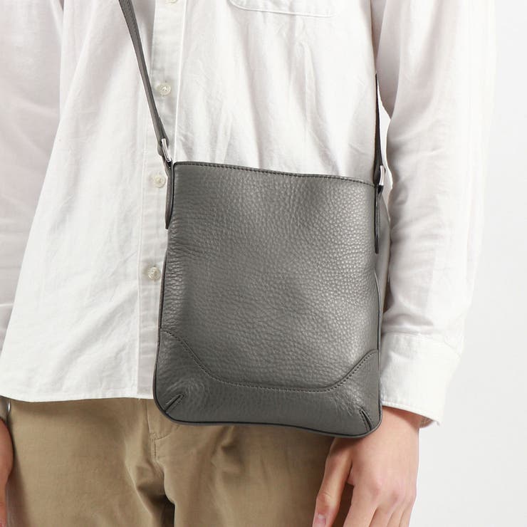 ペッレモルビダ／PELLE MORBIDA バッグ ショルダーバッグ せせこましい  