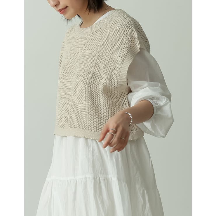 LISETTE リゼッタ 美品 ベージュ色 模様編み ニットベスト 即納&大特価】 LISETTE ニットベスト（春服 模様編み ベージュ色