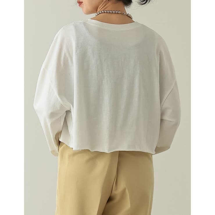 着るだけでこなれるショート丈ロンTがリバイバル USAコットンショート