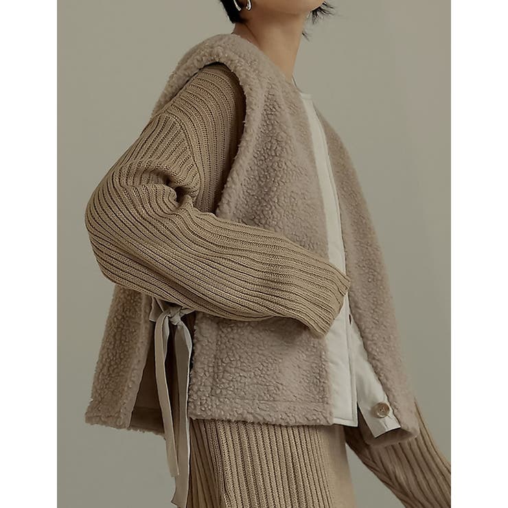 アウターに重ねてトレンドライクな着こなしに ボアカーディガンベスト ジャケット 品番 Gs Re Edit リエディ のレディースファッション通販 Shoplist ショップリスト