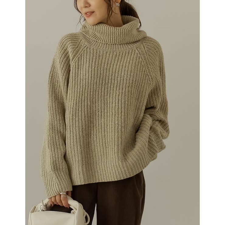 シンプルながらも他と差がつく ミックスネップタートルネックニット