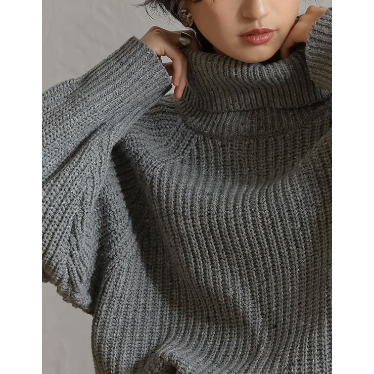 シンプルながらも他と差がつく ミックスネップタートルネックニット