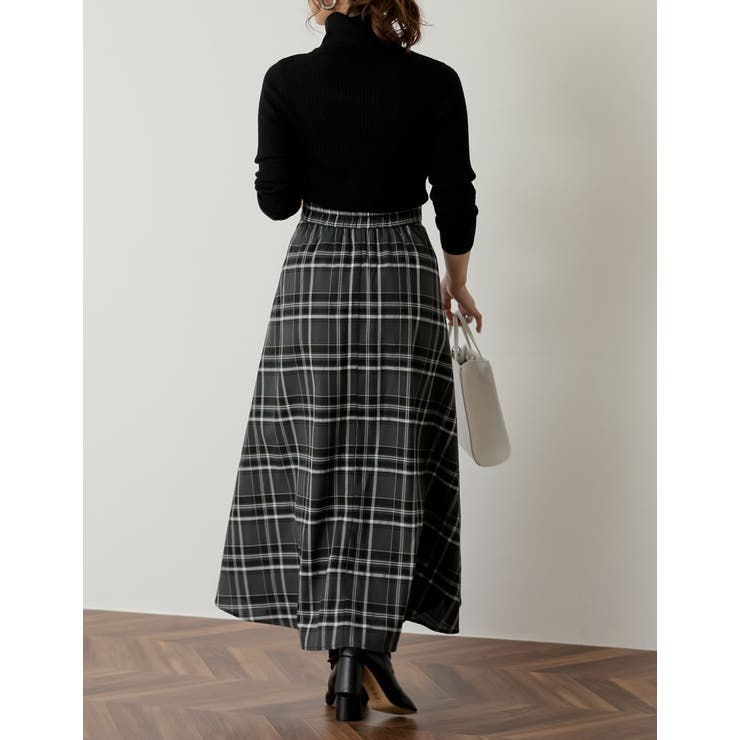 コーディネートの主役になってくれる1枚 チェック柄フレアマキシ