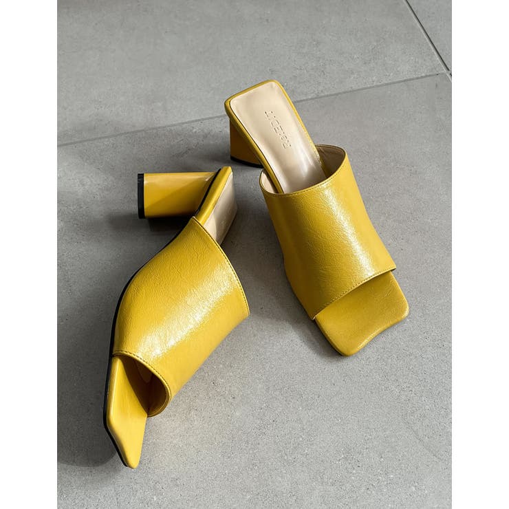 YELLO ANGELIC TONGS SANDALS M 新品 yello サンダル M スリッパ YELLO