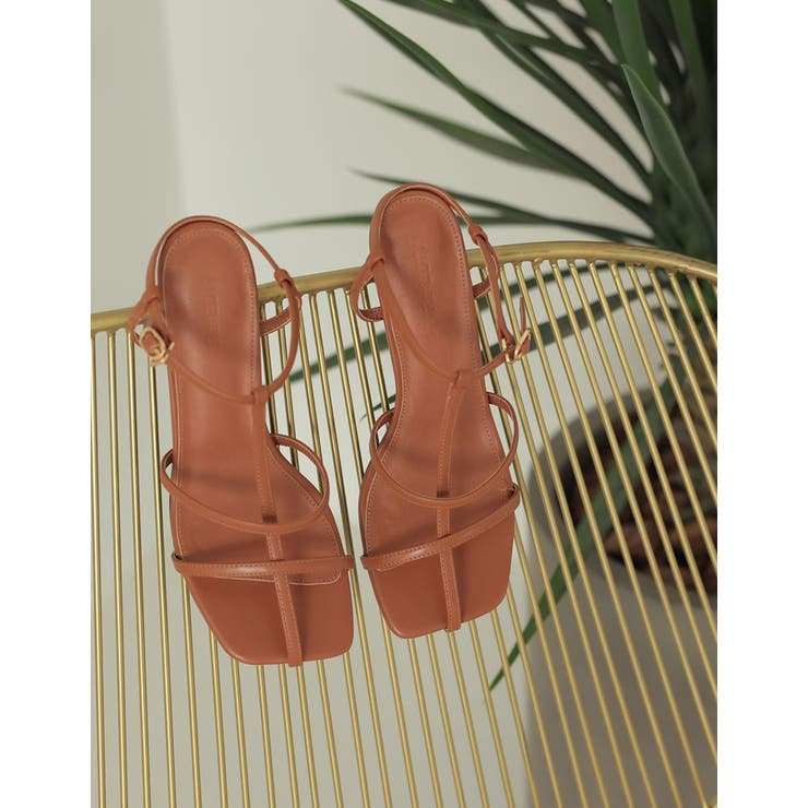 縦のベルトデザインで美脚見せも叶える 細ストラップミュールサンダル シューズ | Re:EDIT | 詳細画像38 