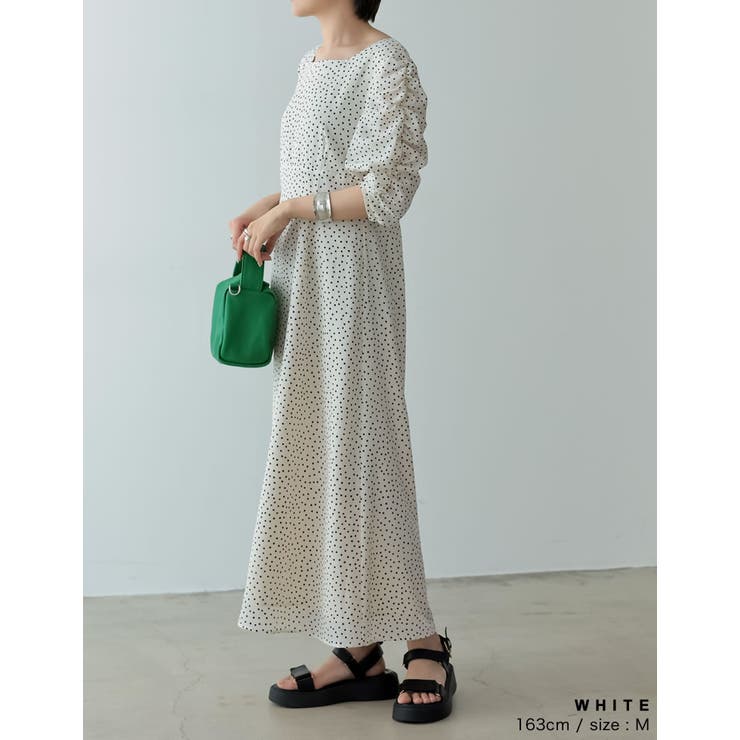 1枚でコーデが完成する美シルエットワンピース ドット柄ギャザースリーブワンピース | Re:EDIT | 詳細画像14 