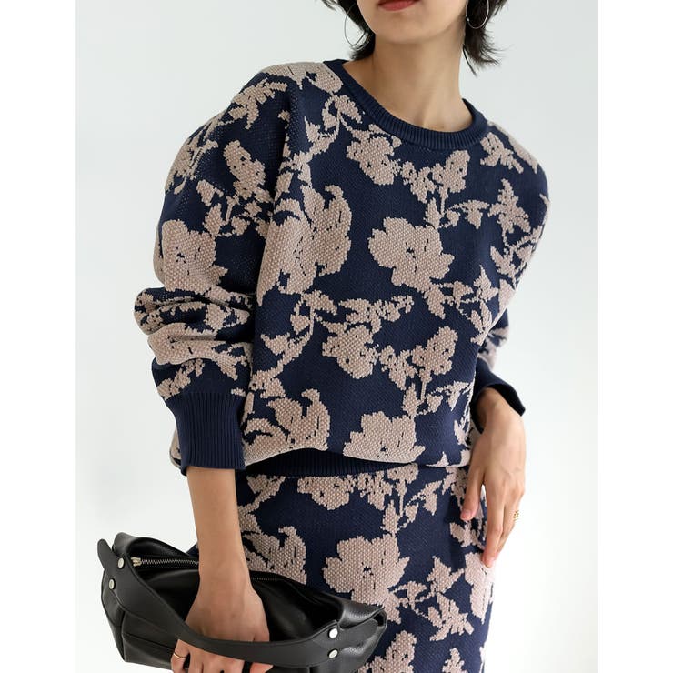 ネイビー×ベージュ(021) | ジャガード編みフラワー柄ニットプルオーバー | Re:EDIT
