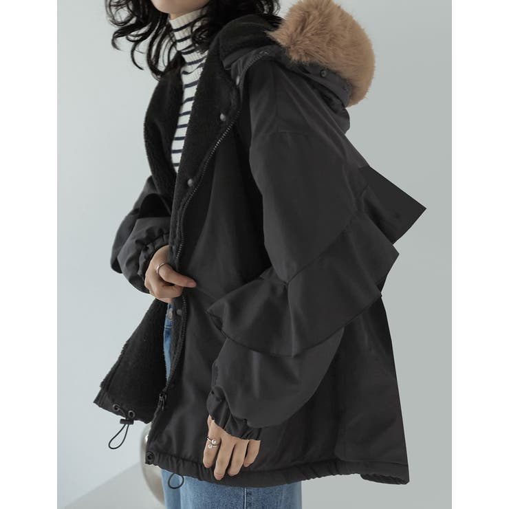 ブラック(001) | 2WAYリサイクルタフタバックフリルデザインフェイクファーフード付き中綿ミドルコ… | Re:EDIT