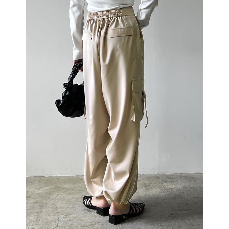 【未使用近】定価¥18,700 洗えるサテンカーゴパンツ 大きいサイズ04 サテンカーゴパンツ(130~160cm)[品番：BEBK0010797]｜ZIDDY
