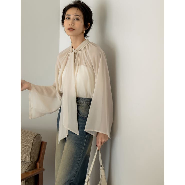 シアービジュー＆シフォンボウタイ付きブラウス[品番
