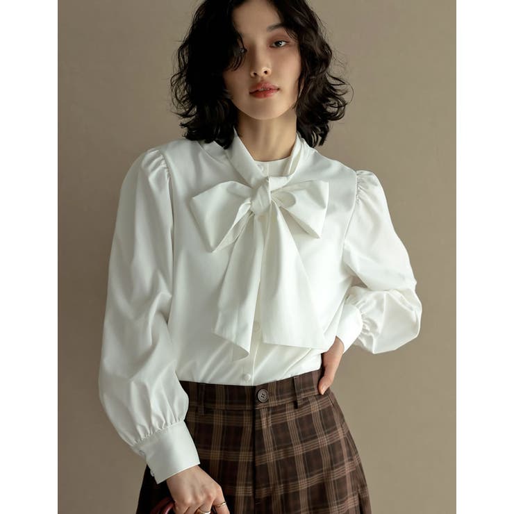 ホワイト(502) | [シワになりにくい]2WAYブロードバンドカラーボウタイブラウス | Re:EDIT