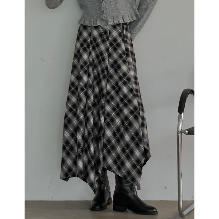 ブラック(501) | 起毛チェック柄アシンメトリースカート | Re:EDIT