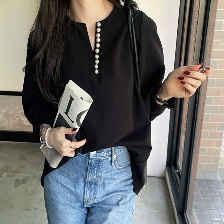 ブラック | パール調ビーズ付キーネックブラウス | GeeRA