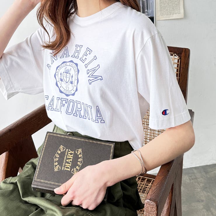 オフホワイト×カレッジ | 【ｃｈａｍｐｉｏｎ】ロゴＴシャツ | GeeRA