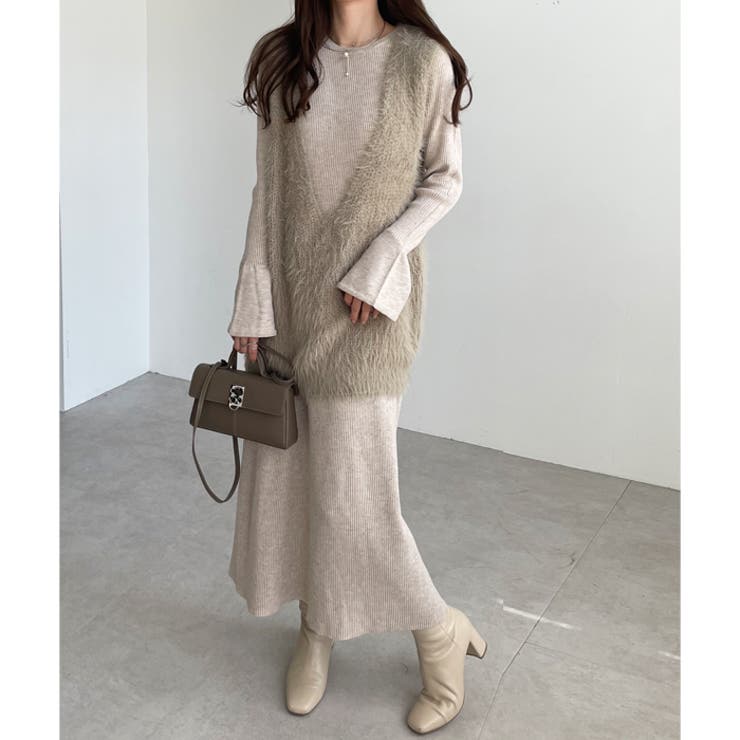 ベージュ系 | リブニットワンピース×シャギーベストセット | GeeRA