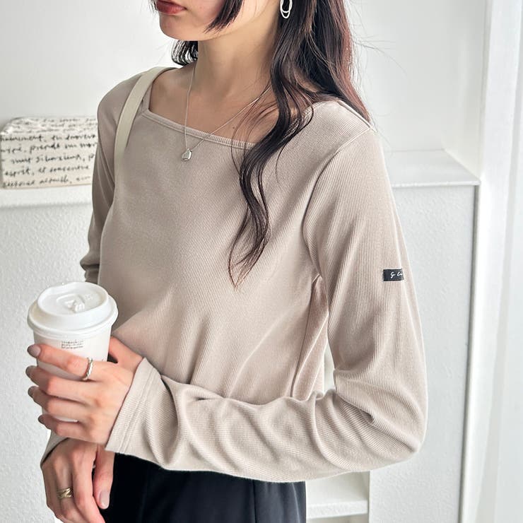グレイッシュベージュ | ピスネーム付スクエアネックリブカットソー | GeeRA
