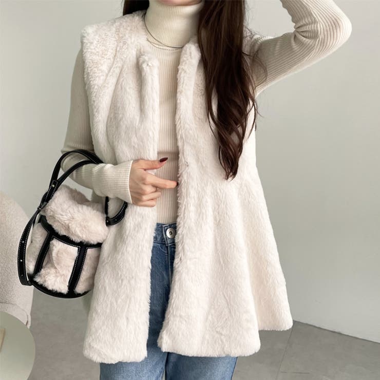 ペプラムファーベスト[品番：GERW0010871]｜GeeRA（ジーラ）の