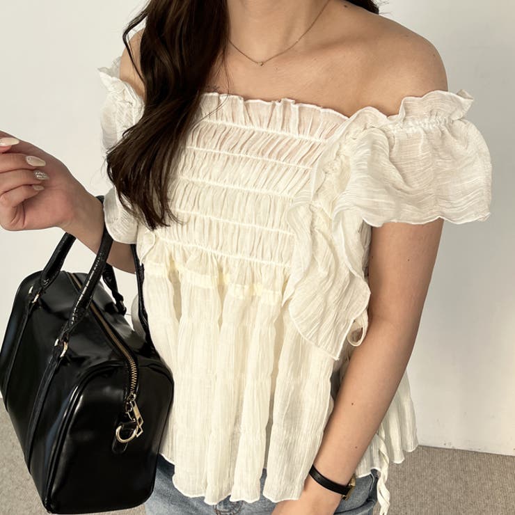 a出品ページ a出品ページ nelliy.】フリルシャーリングブラウス[品番