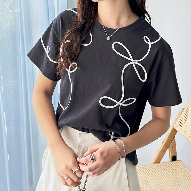 チャコール | リボン風コート刺しゅうＴシャツ | GeeRA