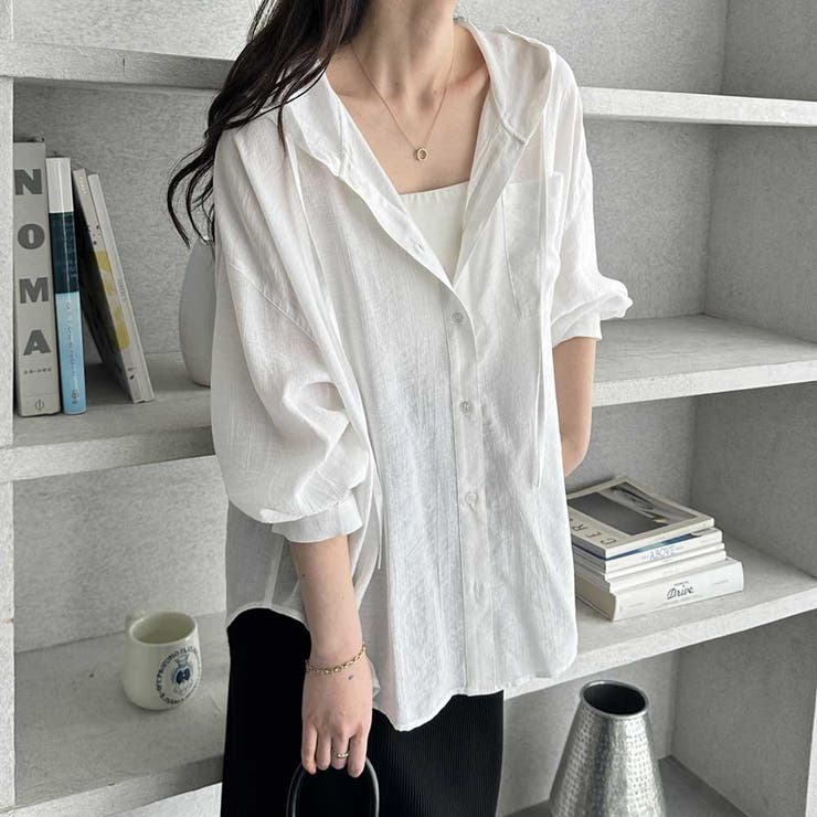 オフホワイト | フード付きオーバーサイズシャツ | GeeRA