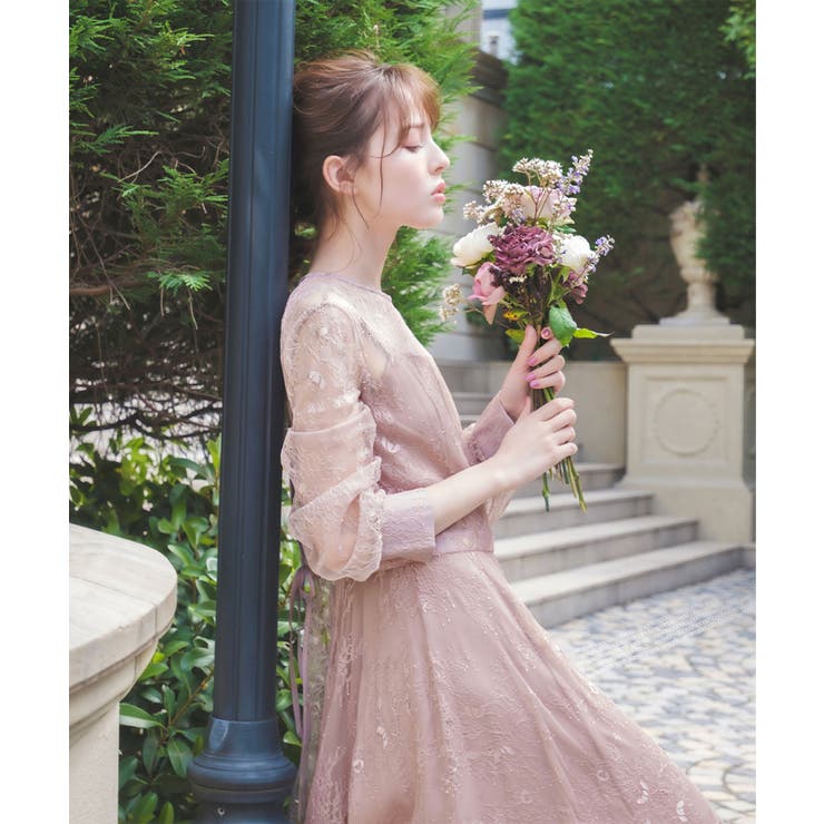 ピンクベージュのパーティドレス♡裾に薔薇♡Msize新品タグ付