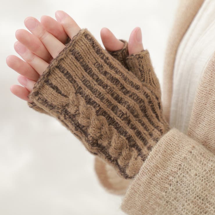 プレミアシュークリーム糸使用 高品質日本製 裏側にシルク100％糸使用 | GlovesDEPO | 詳細画像1 