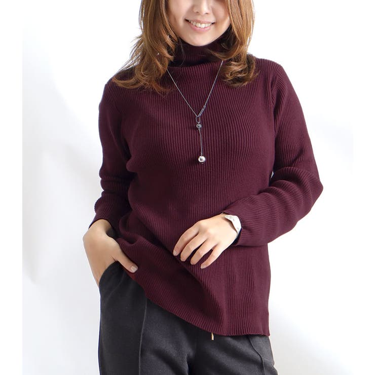 タートルネックリブニット