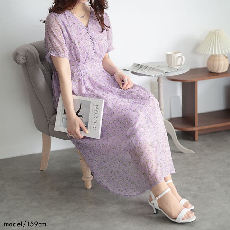 Vネック小花柄ワンピース
