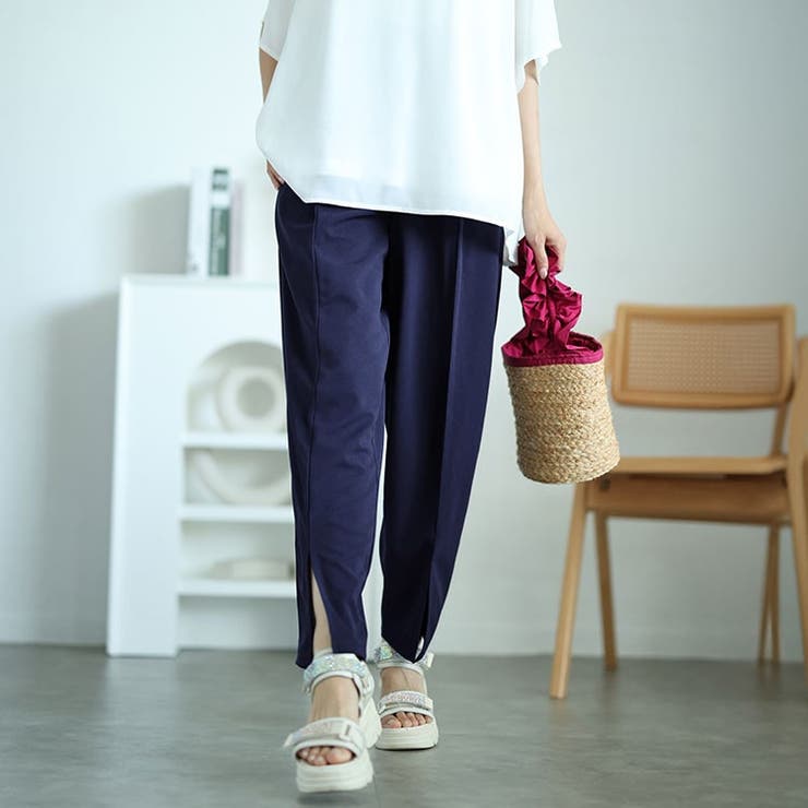 センタースリットテーパードパンツ