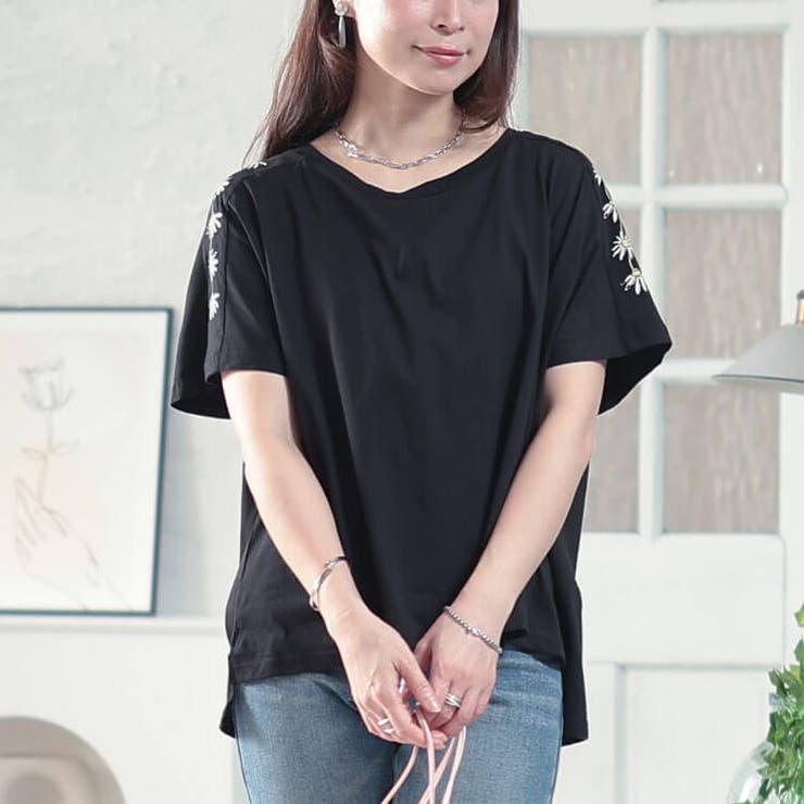 接触冷感花柄スリーブコットンTシャツ