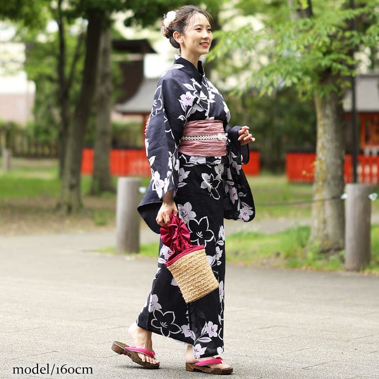 夏 浴衣 柳に燕 ゆったりサイズ 大きいサイズ レディース 矢羽根にあやめ柄上下セパレート浴衣