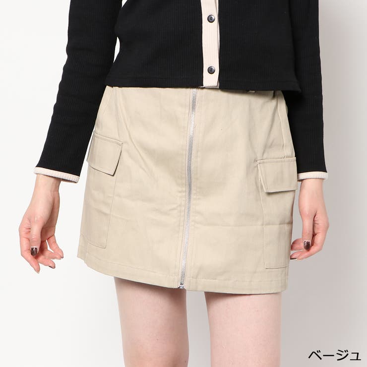 タートルネックニットトップス＋ベルト付きミニスカート