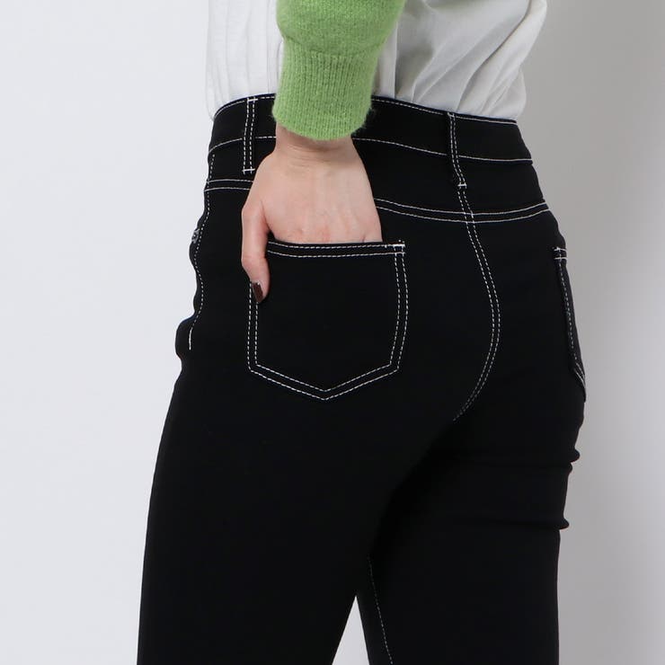 【ほぼ新品】PG 刺繍パッチ付き黒スキニーパンツ ほぼ新品】PG 刺繍パッチ付き黒スキニーパンツ