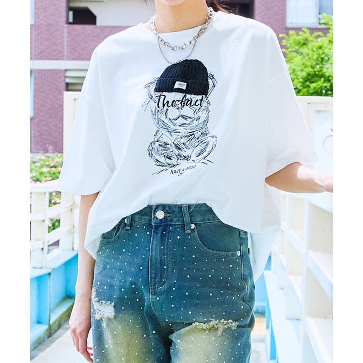 オフホワイト