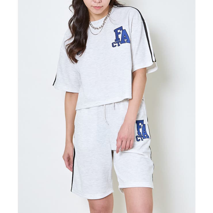 オートミール | 《ライン袖×ロゴ刺繍》ゆるっとスポMIXトップス | GORGE 