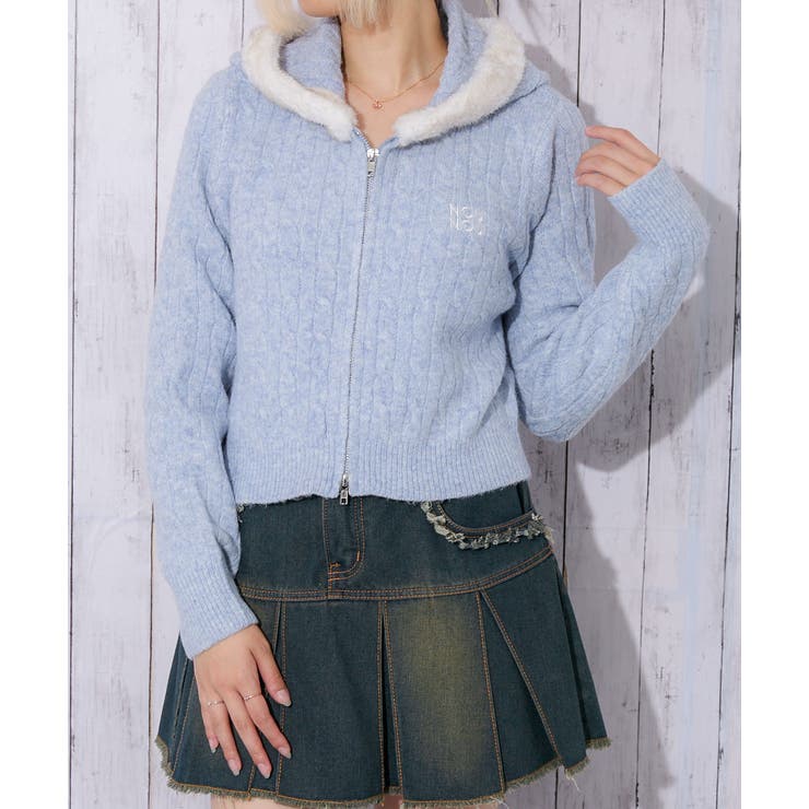 ケーブル編みとファーの最強コンビ♪刺繍入りWジップパーカー