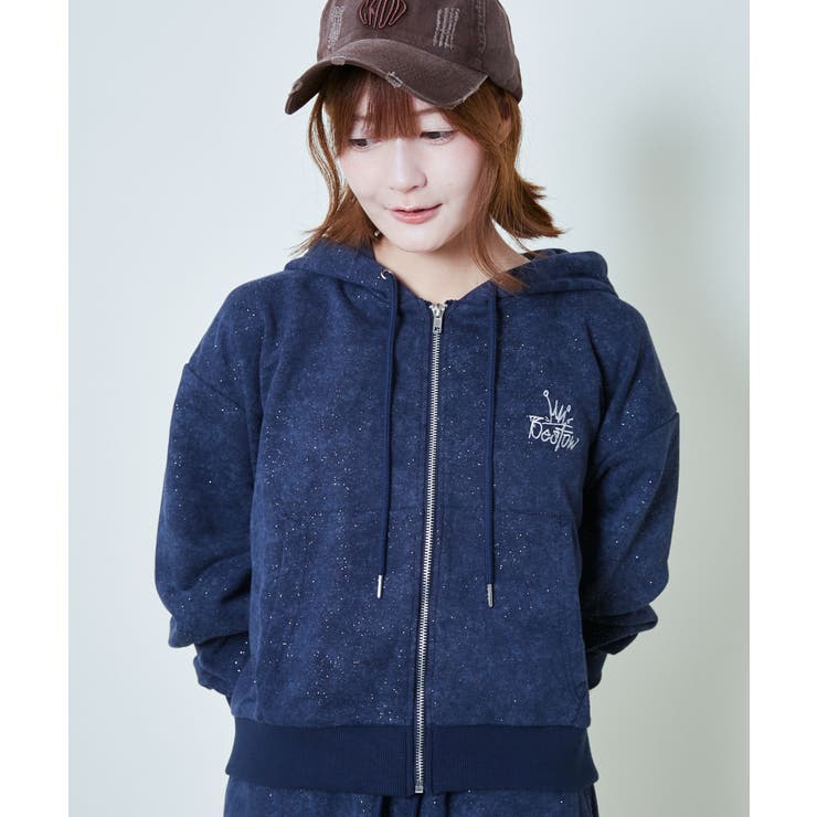 美品　G/FOREジーフォア レディース　ジップパーカー ジーフォア ジップパーカー 黒×白 パールストーンロゴ