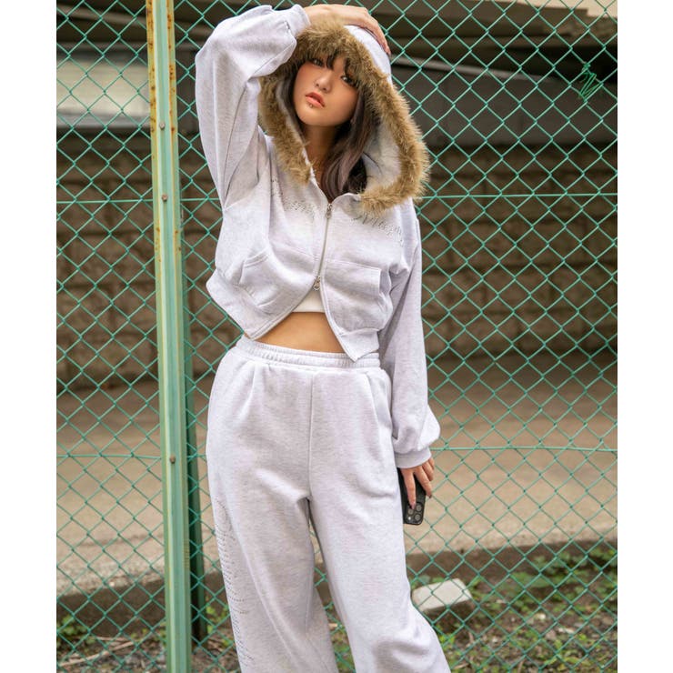 《ファーフード×ロゴストーン》ショート丈ジップパーカー 秋冬◎ | GORGE  | 詳細画像2 