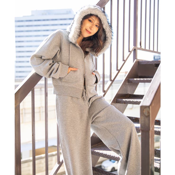 ファー付×ストーンロゴ》冬映え ストリート 裏起毛ショート丈ZIP