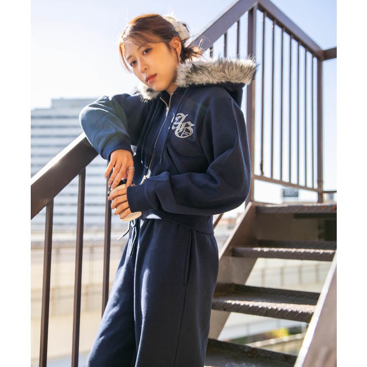 ファー付×ストーンロゴ》冬映え ストリート 裏起毛ショート丈ZIP