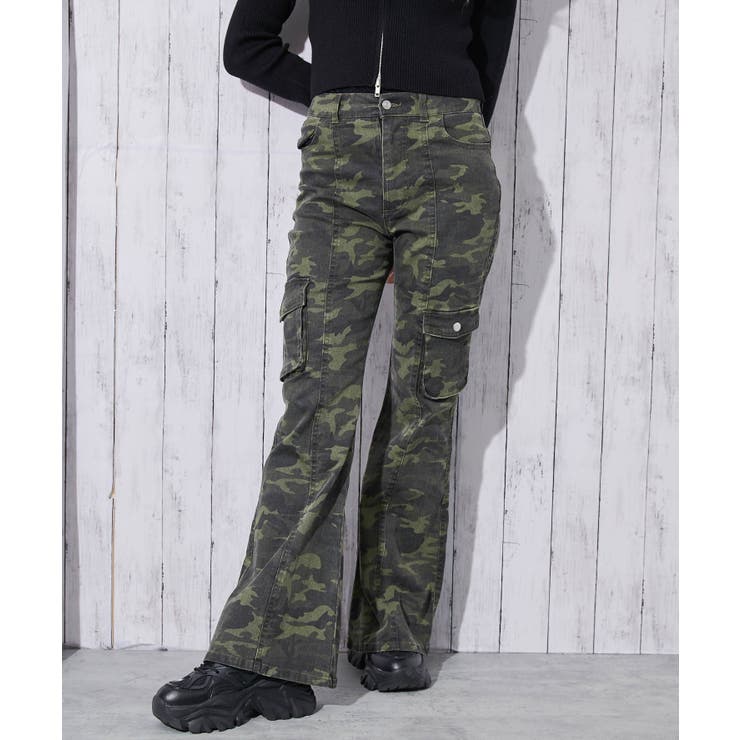 カモフラ×カーゴ》レディース ストレッチフレアパンツ ミリタリー柄