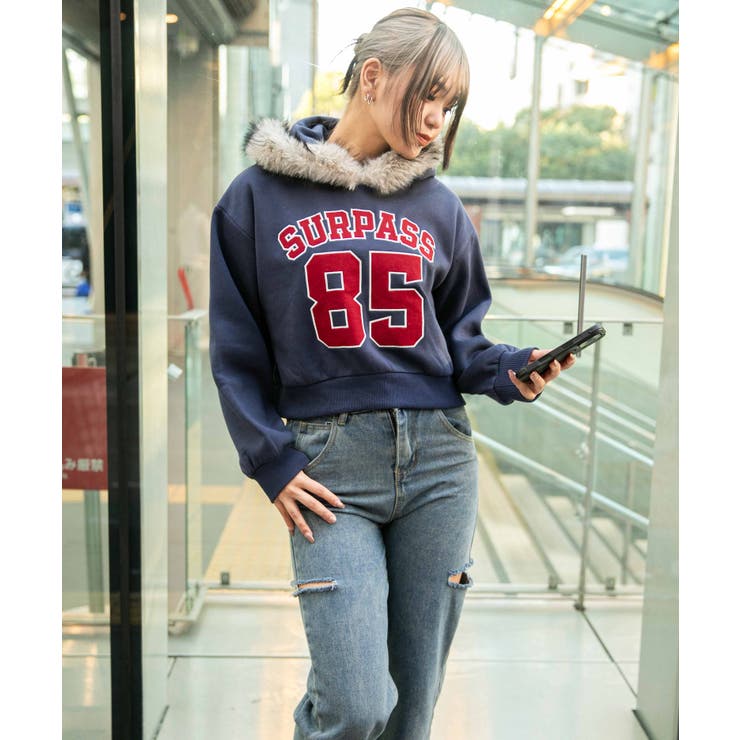 《ファーフード×ツイル貼付けロゴ》ショート丈裏起毛パーカー 秋冬◎ | GORGE  | 詳細画像4 