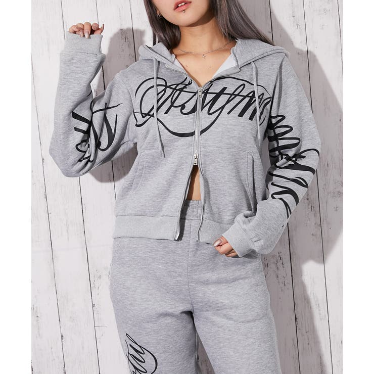 筆記体ロゴ》裏起毛ジップパーカー ◎ストリートカジュアル[品番