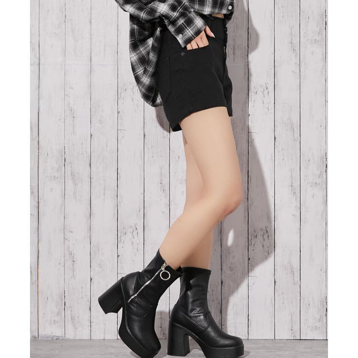 《３つボタン・ラインストーンロゴ》ショートパンツ／ストリート×Ｙ２Ｋ／春夏 | GORGE  | 詳細画像3 