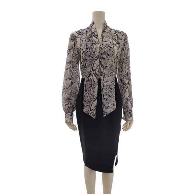 デザイン性のあるシックな大人女性の持つ魅力をふんだんにアピールできるセットアップ… | GRAXIA | 詳細画像9 