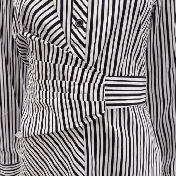 デザイン性溢れる、脚線美が魅力的なミニ丈ワンピース(キャバドレス CABARET… | GRAXIA | 詳細画像12 