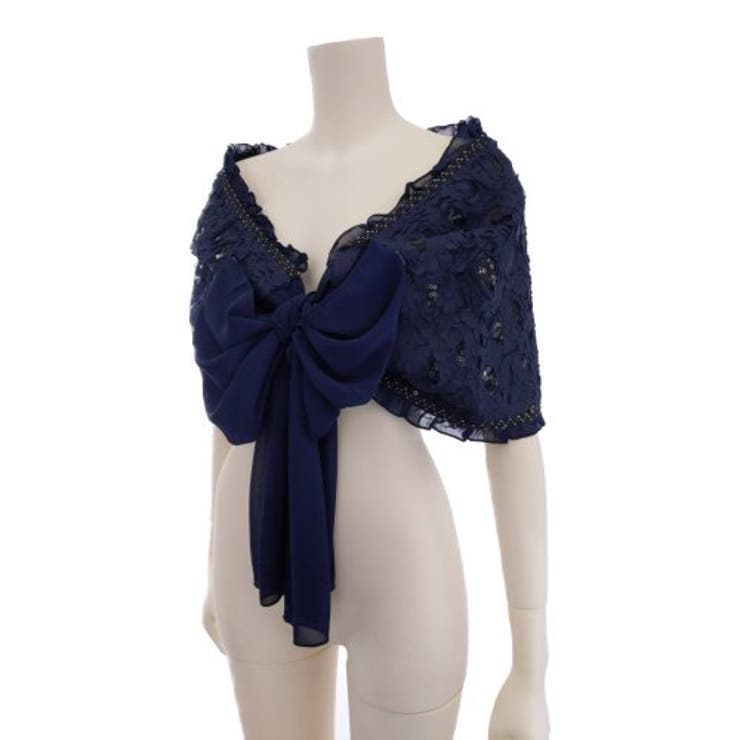 フラワーモチーフとフリルがゴージャスな印象のショール(SHAWL