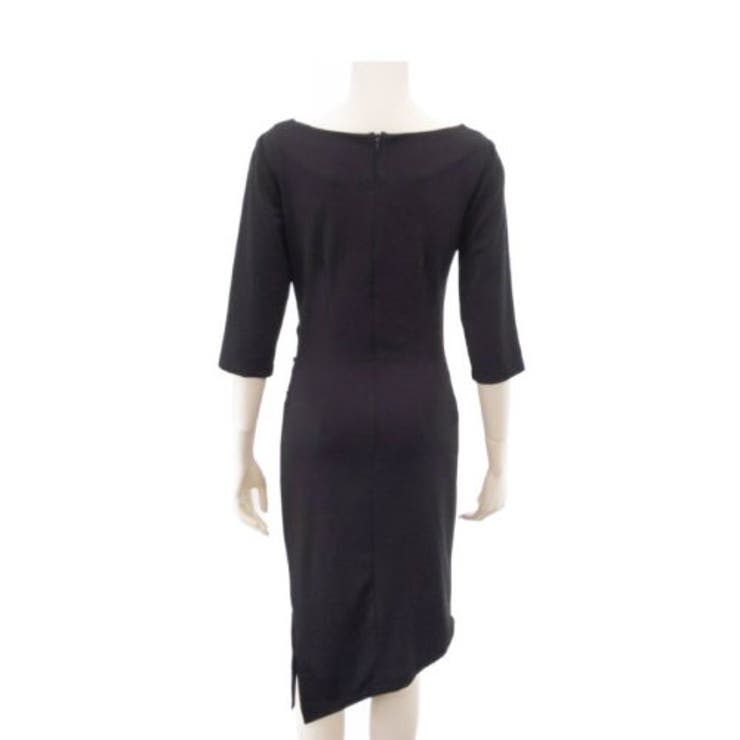 大人妖艶さ漂うアシンメトリーなデザインの五分袖ワンピース(キャバ