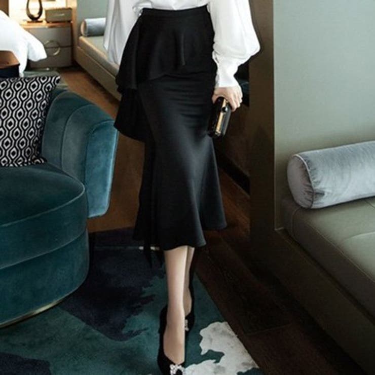 ドレープをきかせたデザインが大人の余裕を感じさせるセットアップ | GRAXIA | 詳細画像7 